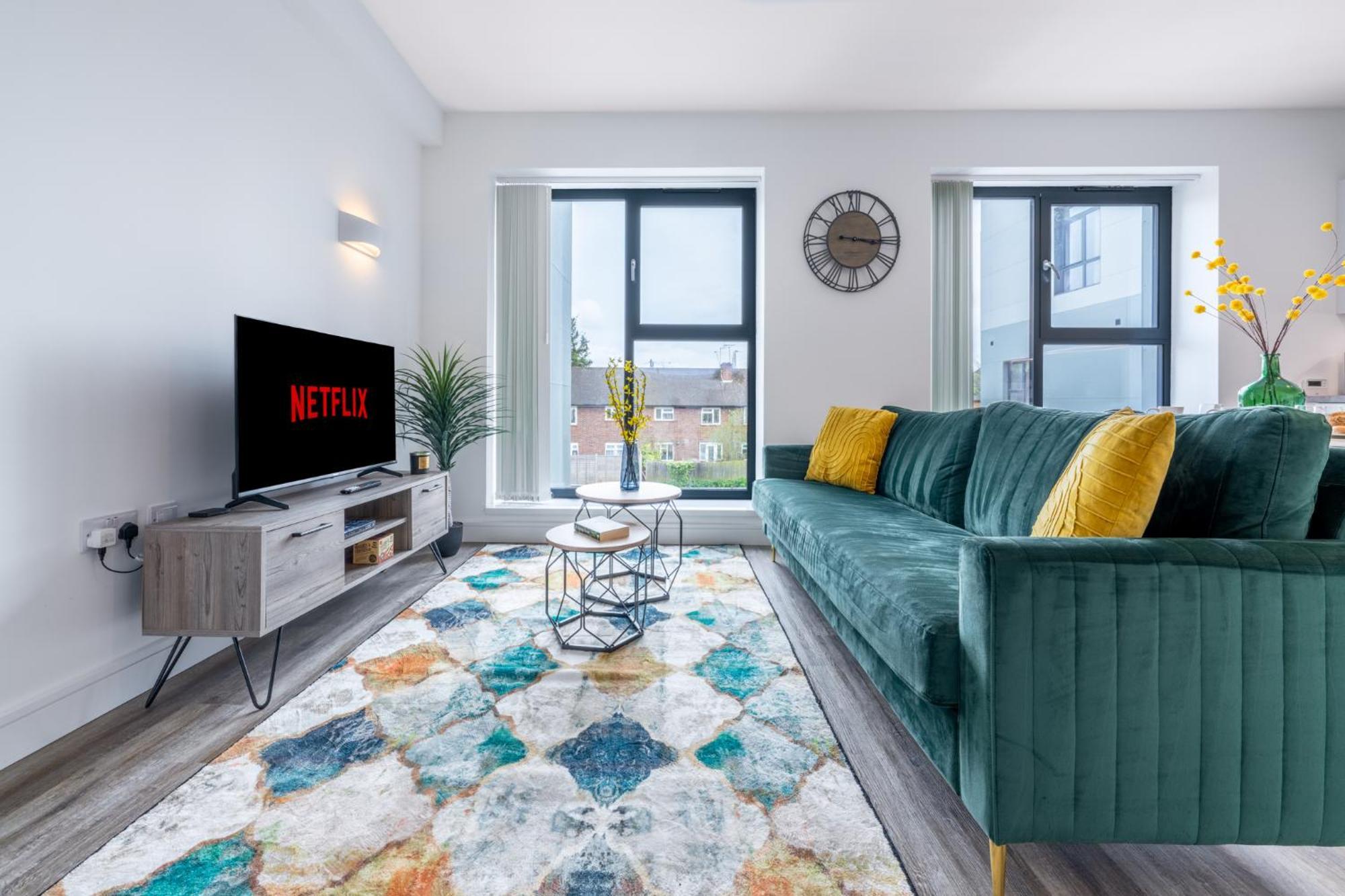 Potters Bar - Free Parking - Private Bathroom - Netflix - 4 Mins Walk To Station - 20 Mins Direct Trains To London מראה חיצוני תמונה